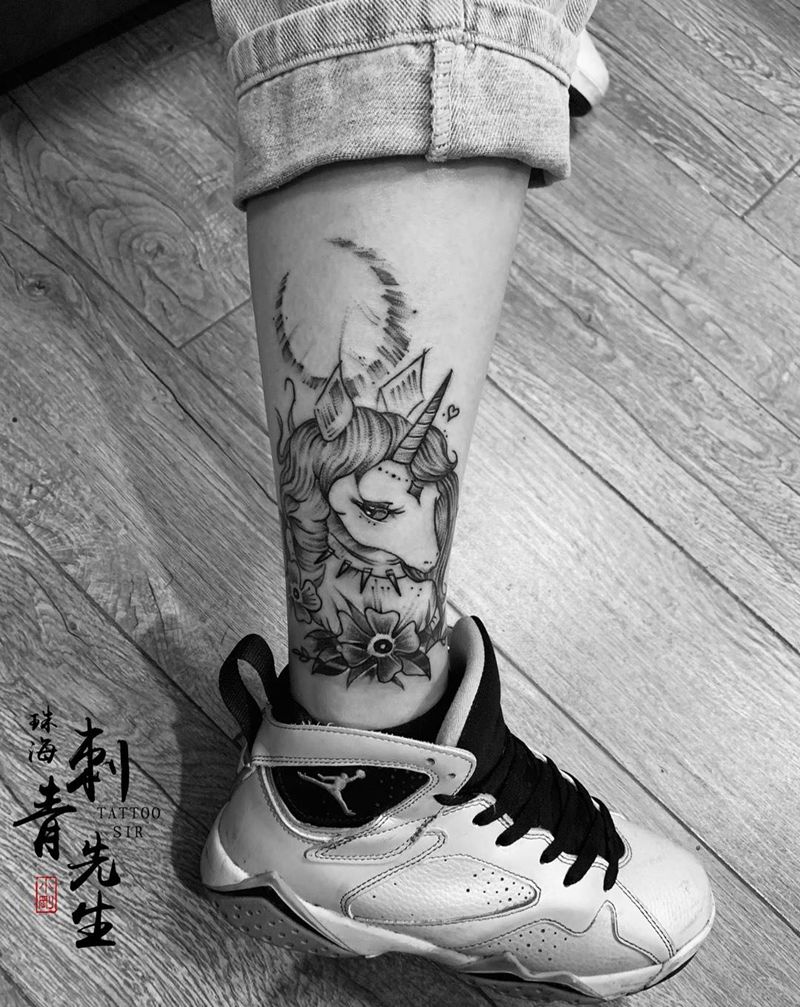 （独角兽）纹身图片_脚部点刺纹身图案