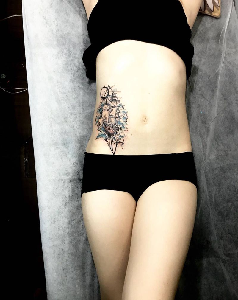 彩帆船遮疤痕纹身图片_成品腹部欧美清新几何静物纹身图案