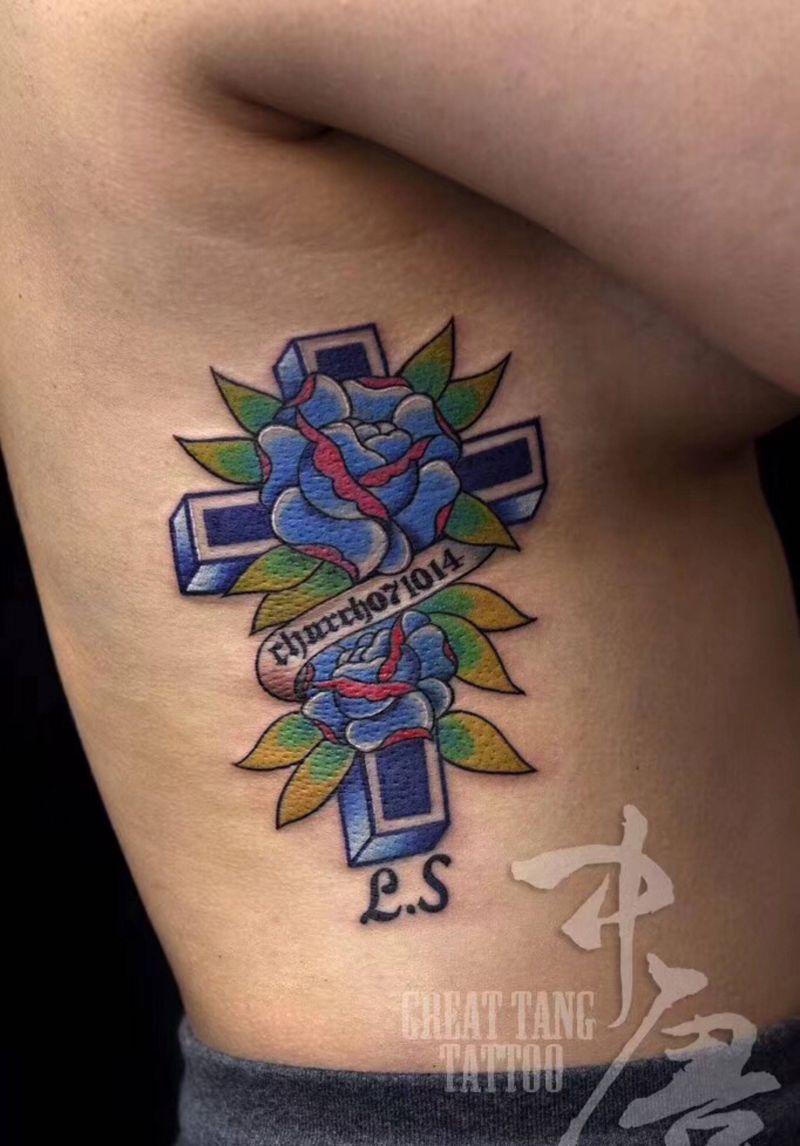 十字架纹身图片