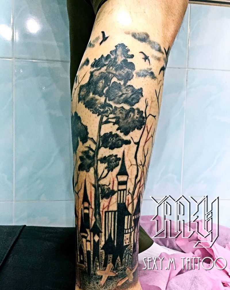城堡森林纹身图片_成品腿部写实原创纹身图案