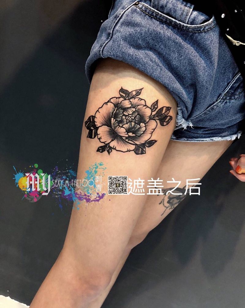 黑灰花纹身图片_腿部纹身图案