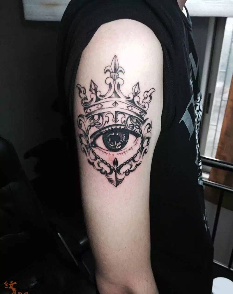 皇冠眼睛纹身图片_欧美手臂纹身图案