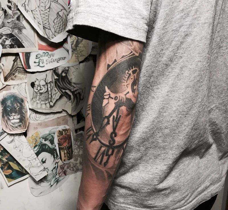 七分袖未完纹身图片_成品手臂欧美静物纹身图案