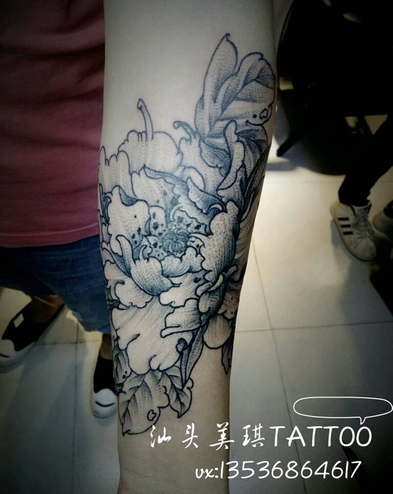 点刺牡丹纹身图片