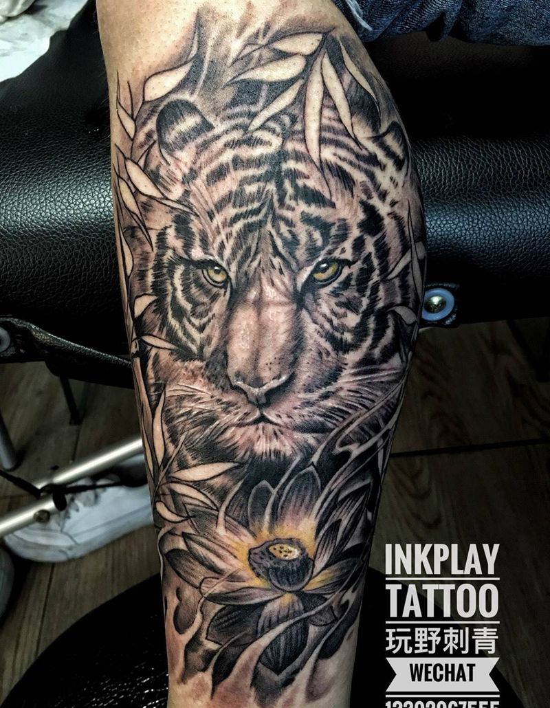 我的心里有猛虎在细嗅蔷薇。纹身图片