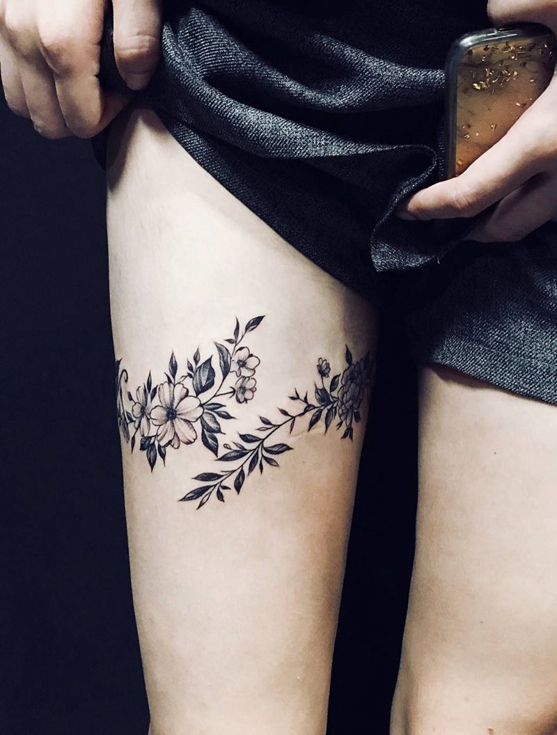 素花纹身图片_腿部新传统纹身图案