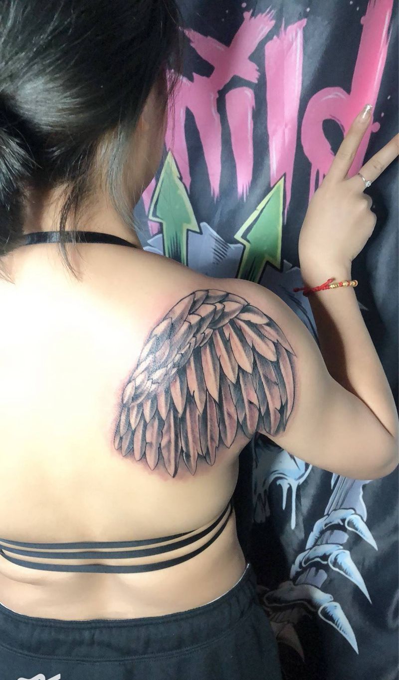 翅膀纹身图片
