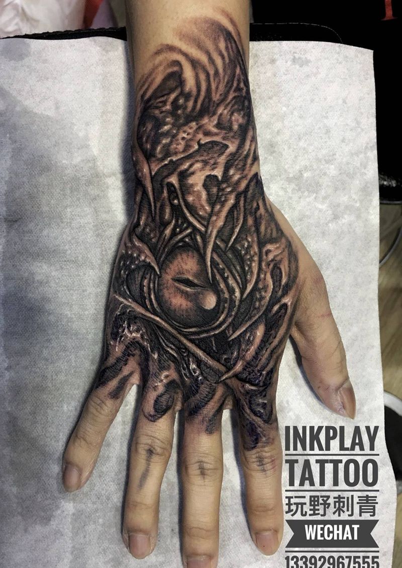 龙之眼纹身图片