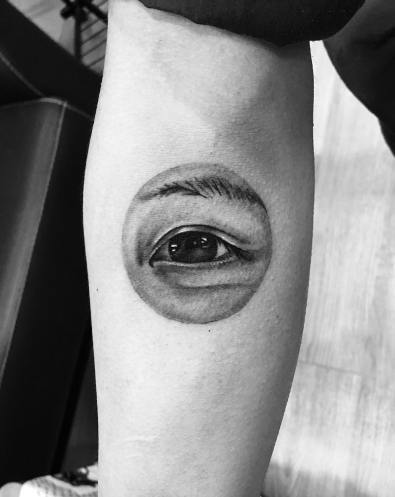 女朋友眼睛纹身图片