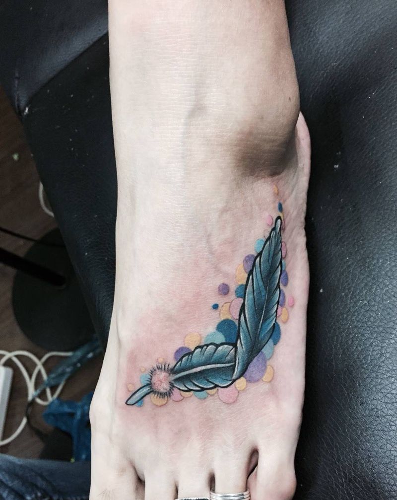 彩羽毛纹身图片_成品脚部欧美纹身图案