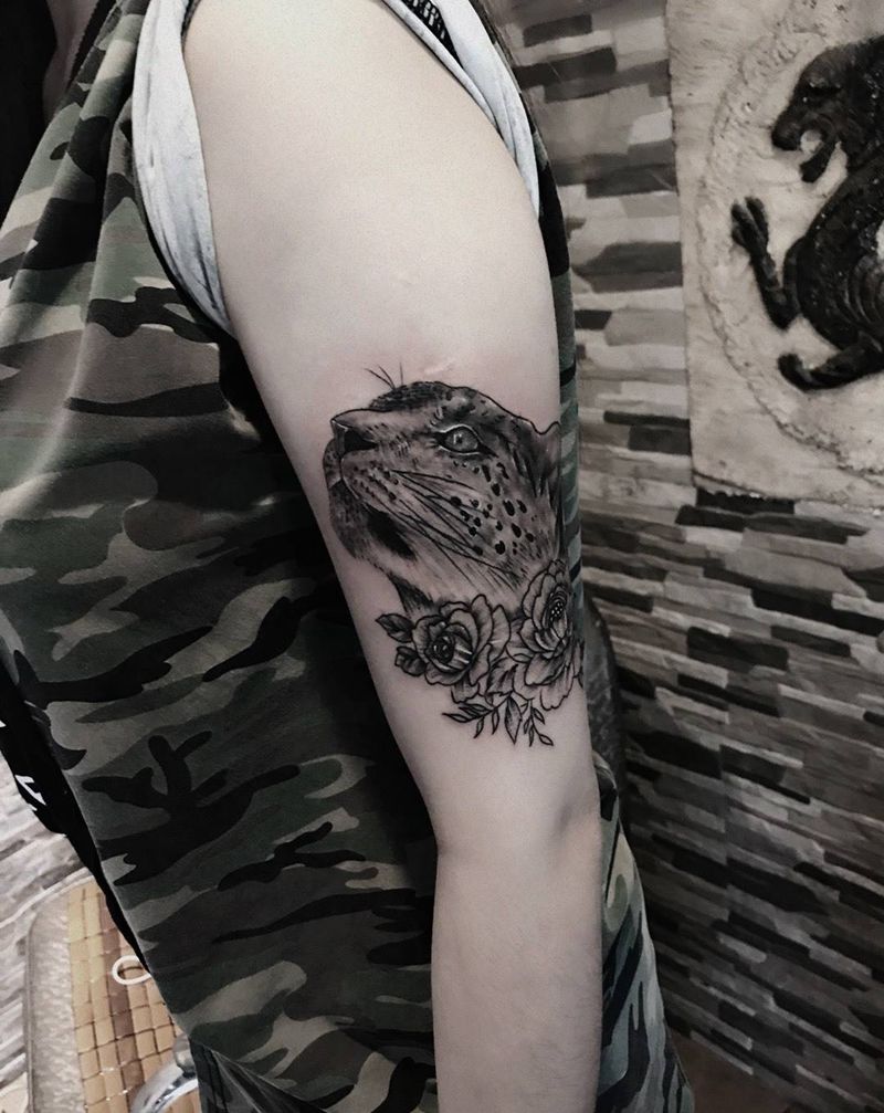 豹子玫瑰纹身图片