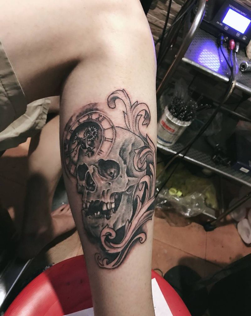 时钟骷髅纹身图片