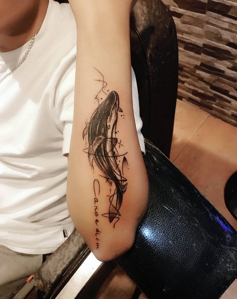 鲸鱼纹身图片_手部纹身图案