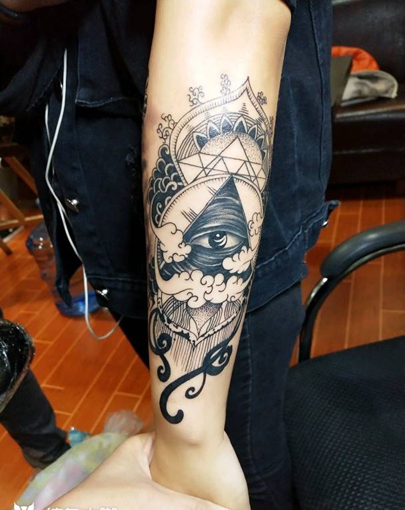 上帝之眼纹身图片