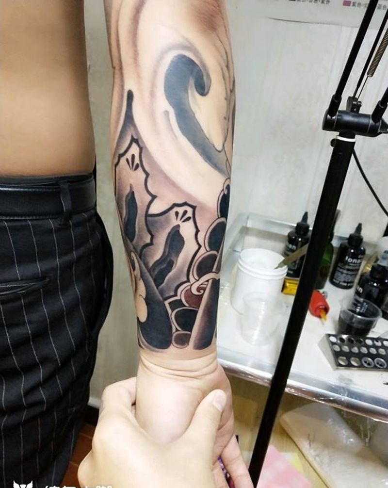 包臂纹身图片