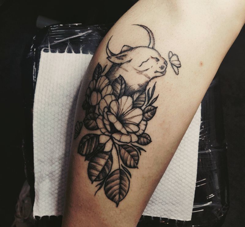 猫纹身图片_腿部纹身图案