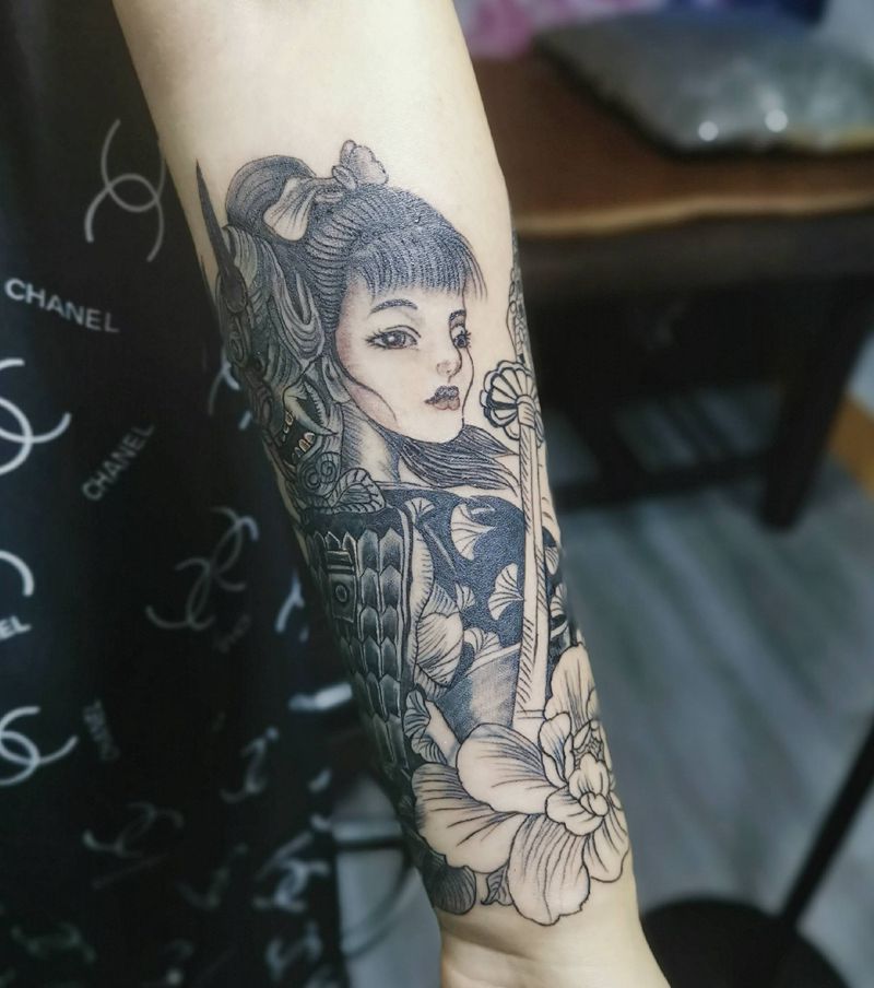 女武士盖英文纹身图片_手臂新传统纹身图案