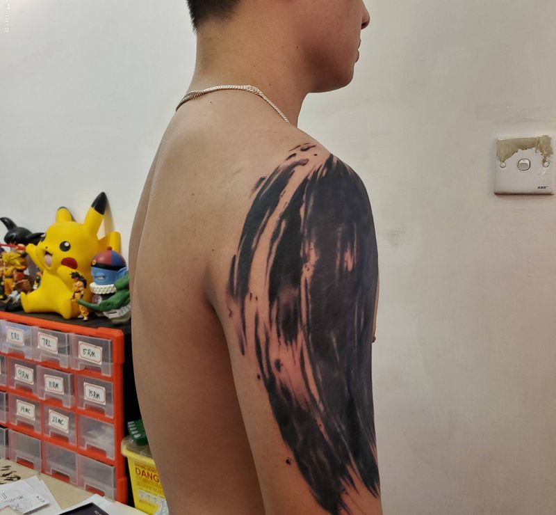 泼墨笔触遮盖纹身图片_手臂笔触泼墨纹身图案