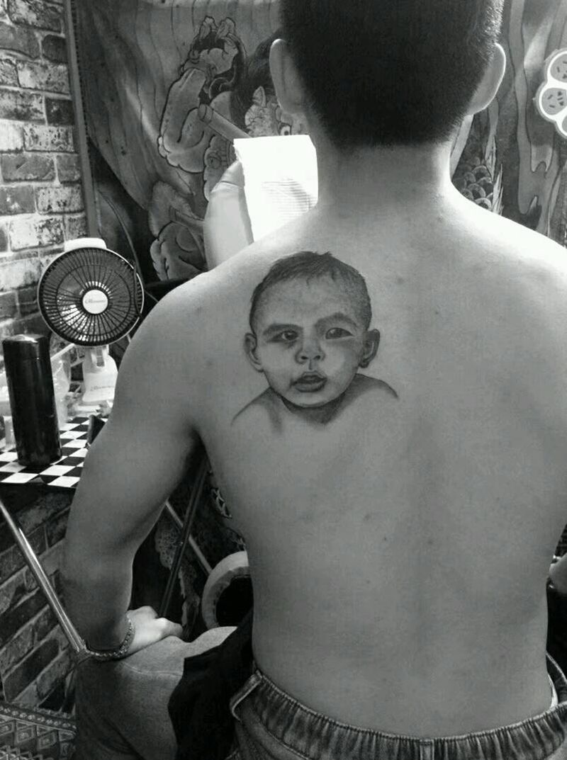 儿子纹身图片