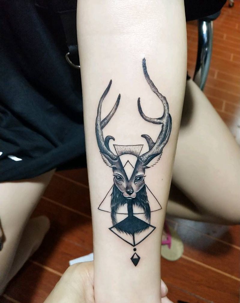 小鹿纹身图片