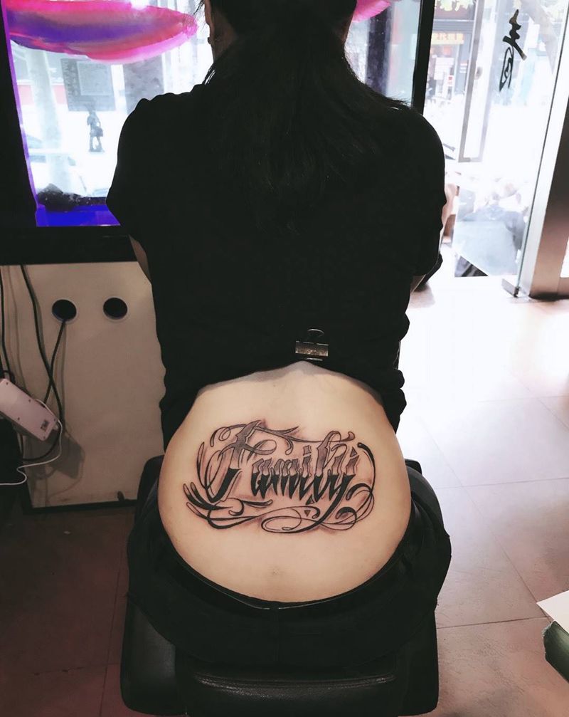 腰花体英文纹身图片