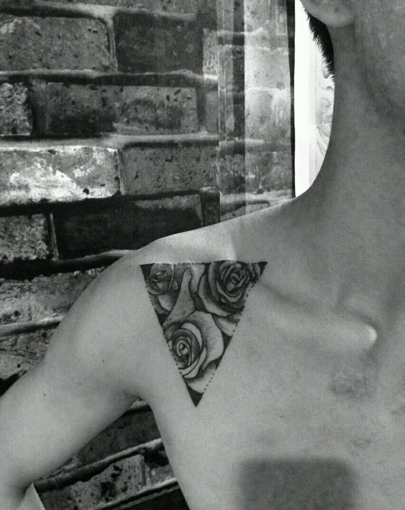 三角花纹身图片