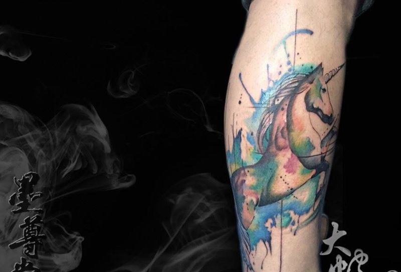 泼墨马纹身图片