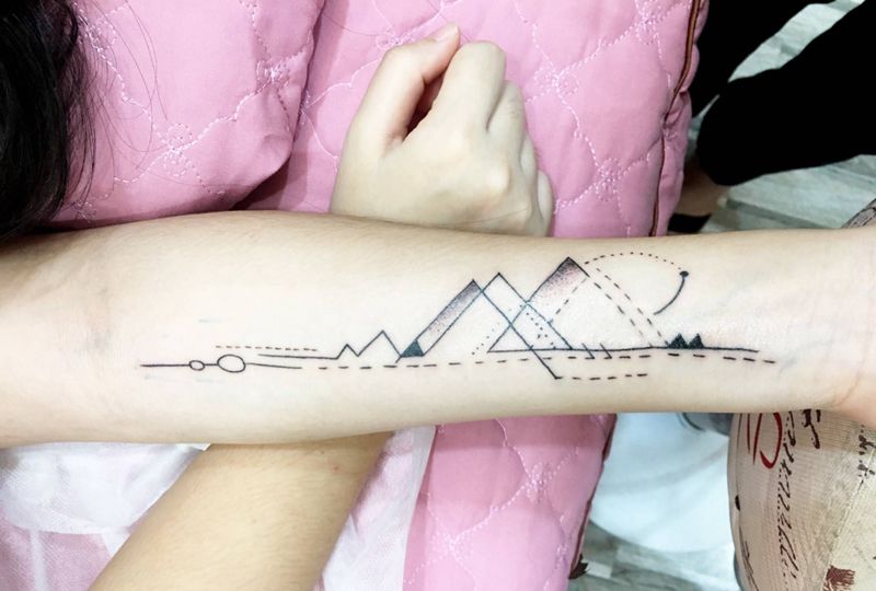 几何图案纹身图片