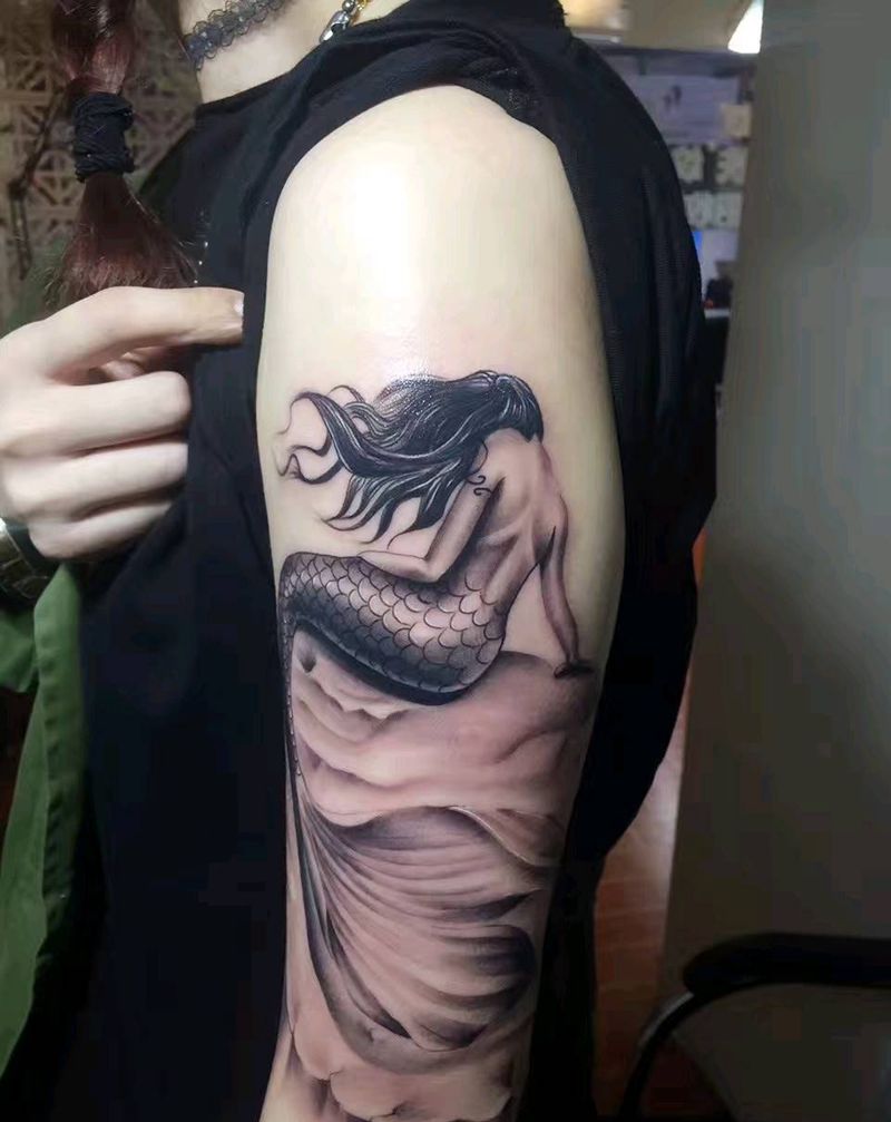 美人鱼纹身图片_手臂纹身图案