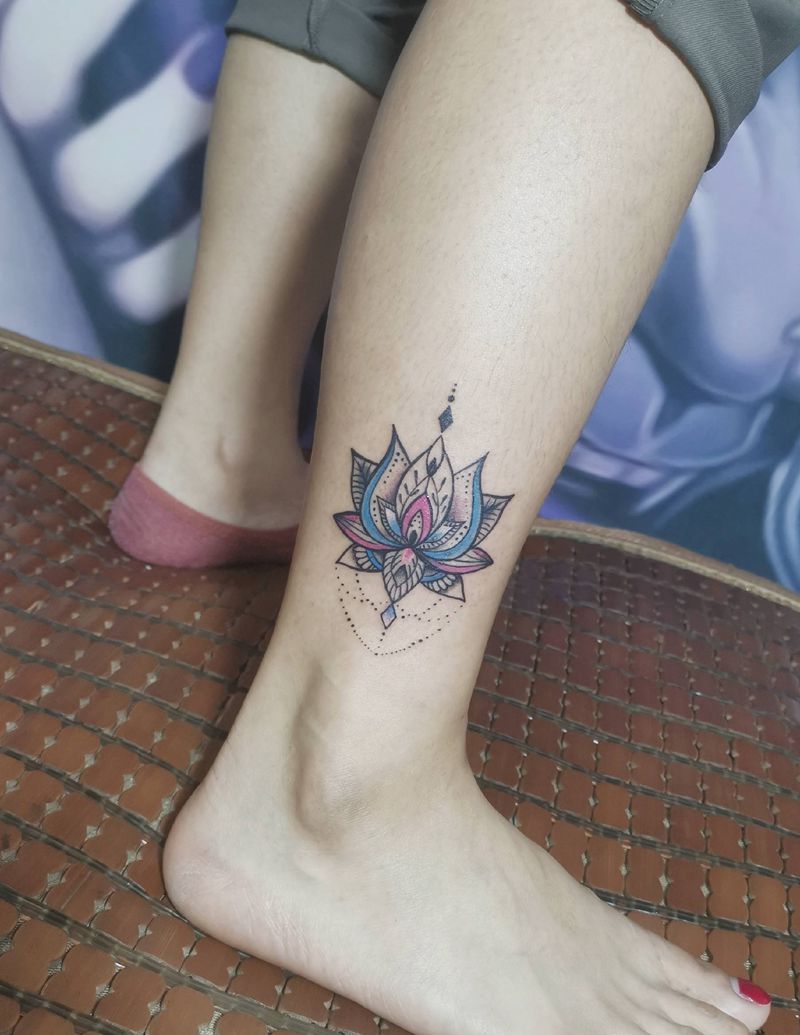 几何彩色莲花纹身图片_腿部水彩纹身图案