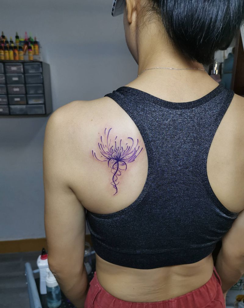 紫色彼岸花纹身图片_水彩纹身图案