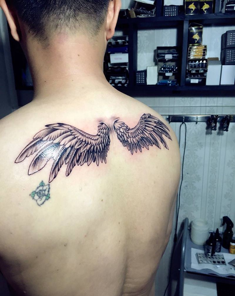 翅膀纹身图片