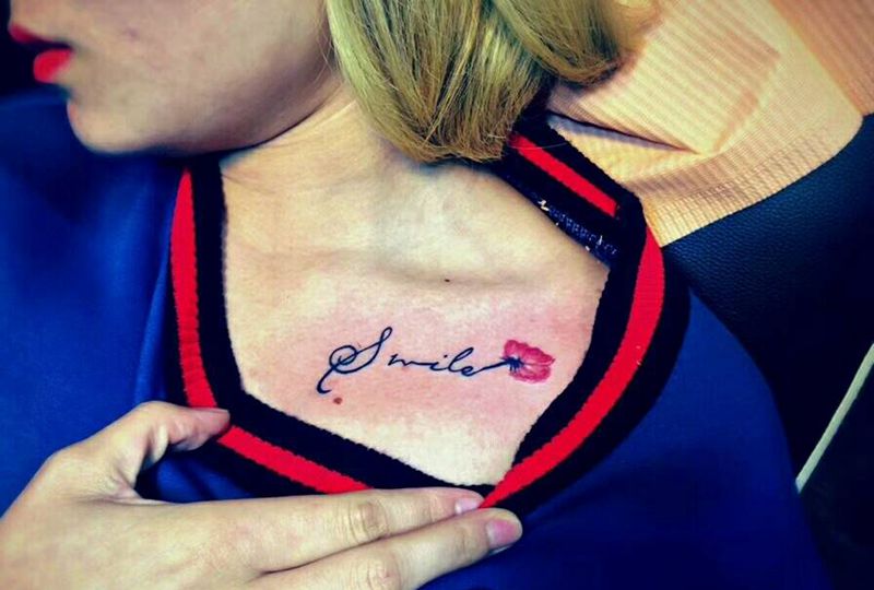 锁骨花纹身图片