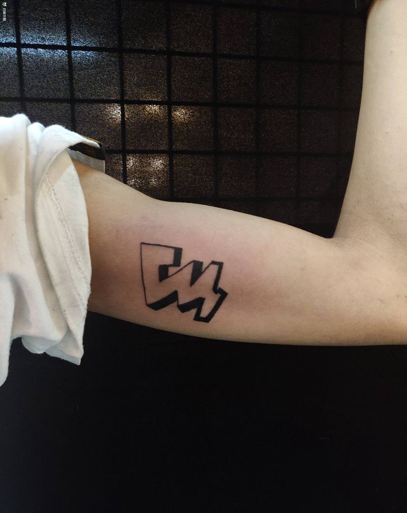 （小）字体，英文纹身图片_手部纹身图案