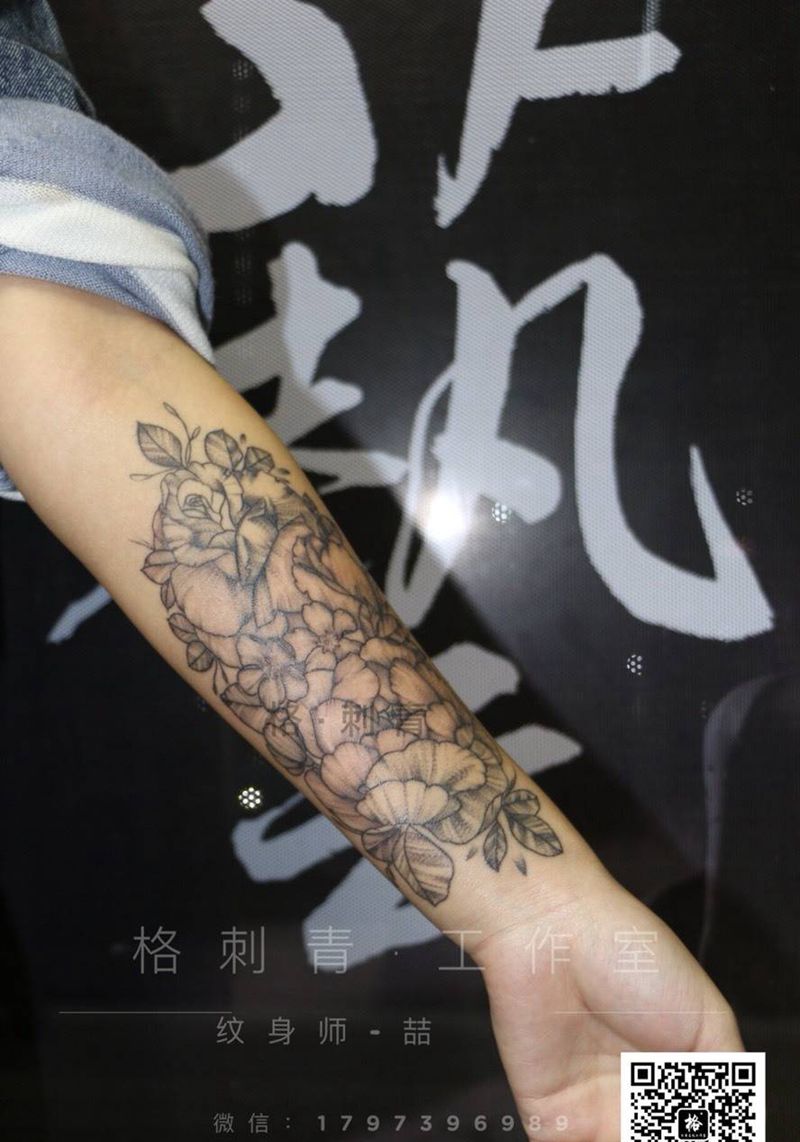 素花成品纹身图片_手臂纹身图案