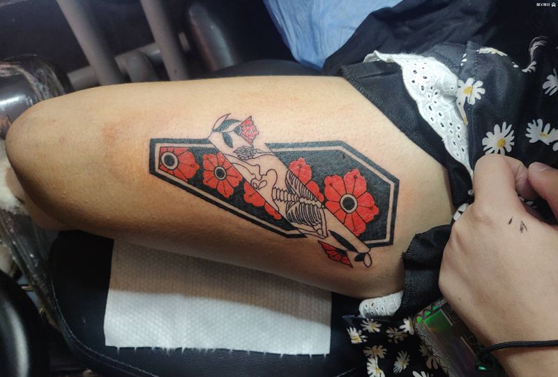 old school纹身图片_腿部Old School纹身图案