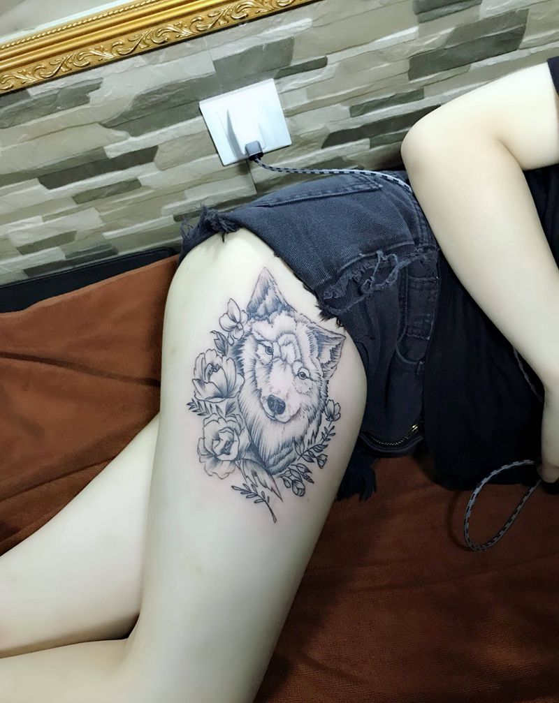 狼头花纹身图片