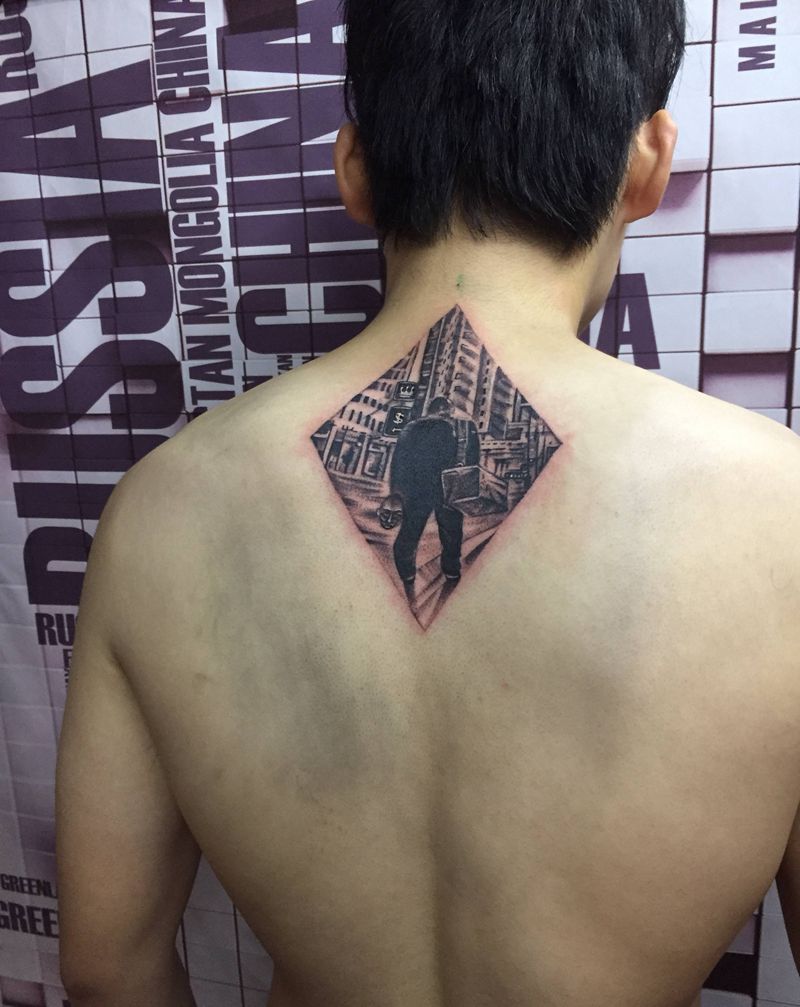 小丑纹身图片_背部纹身图案