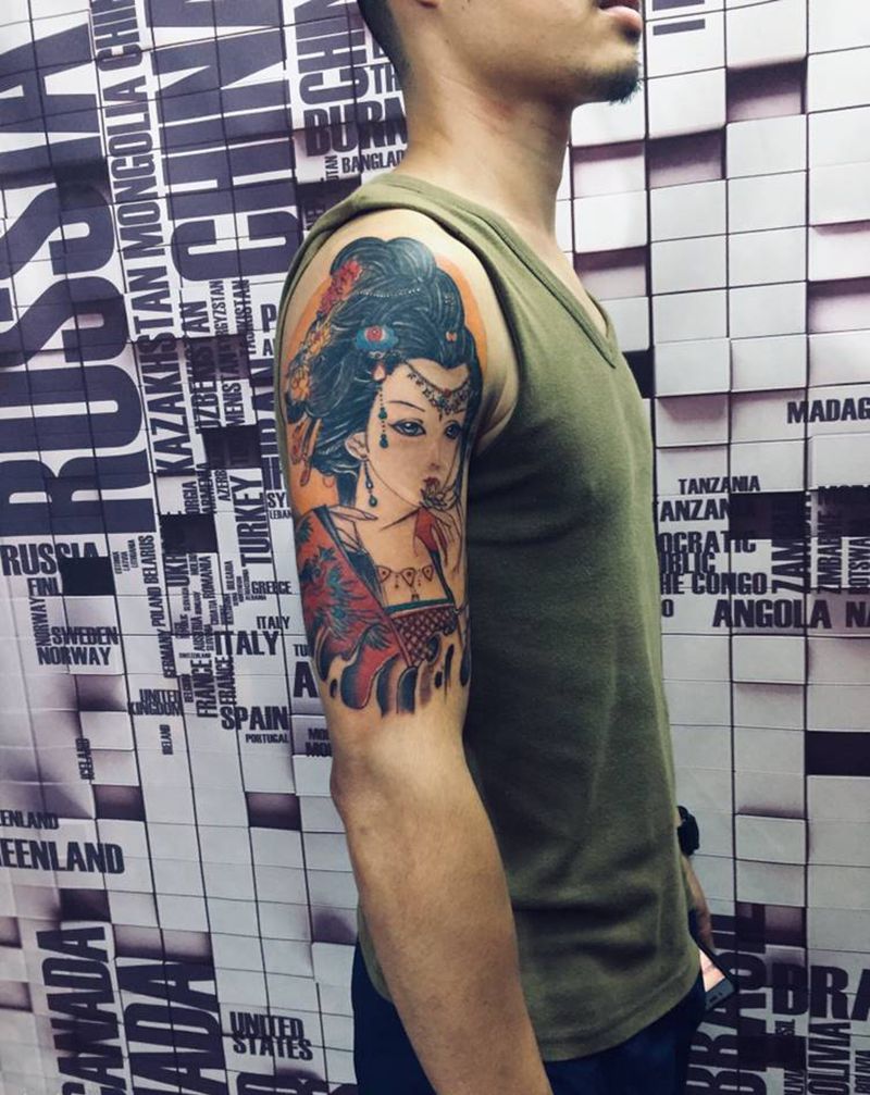 美女纹身图片_手臂纹身图案