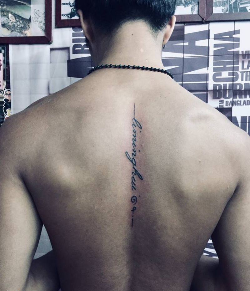 后背英文纹身图片_背部纹身图案