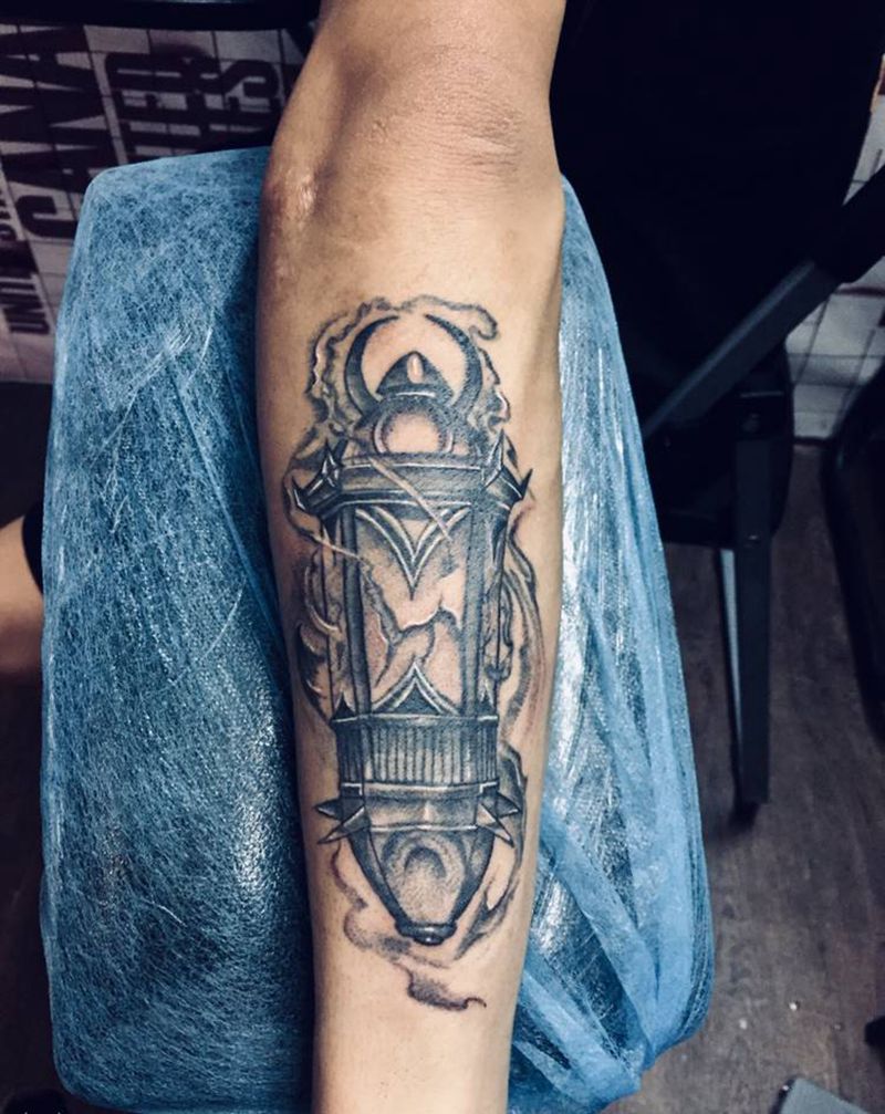 烛台纹身图片_手臂纹身图案