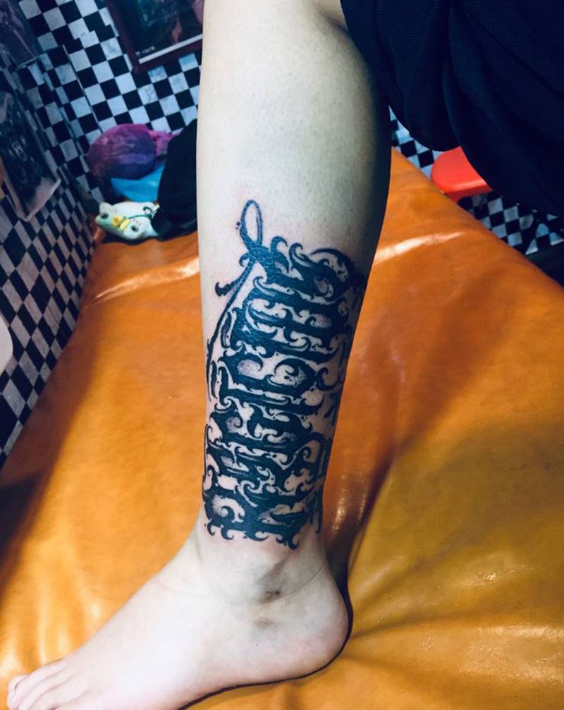 小腿奇卡诺纹身图片_腿部纹身图案