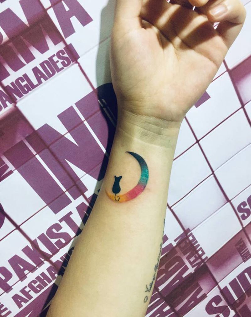 月亮纹身图片_手臂纹身图案