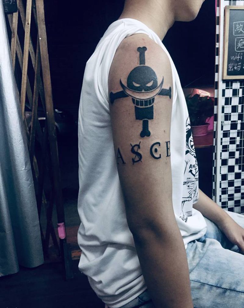 白胡子纹身图片_手臂纹身图案