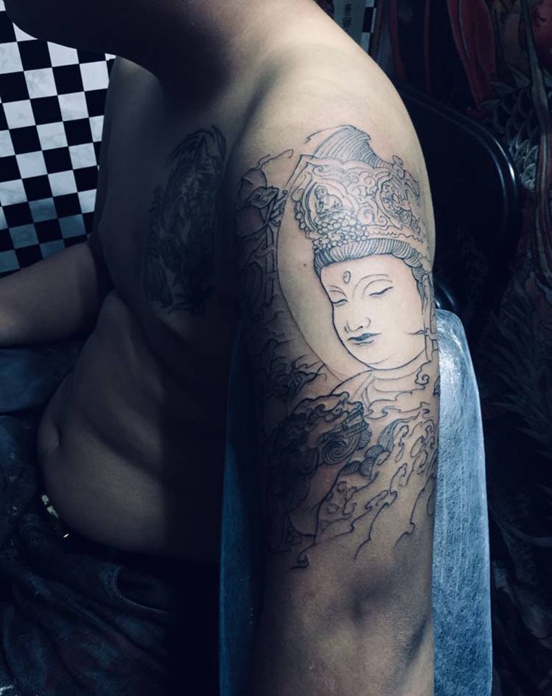 观音线条纹身图片_手臂纹身图案