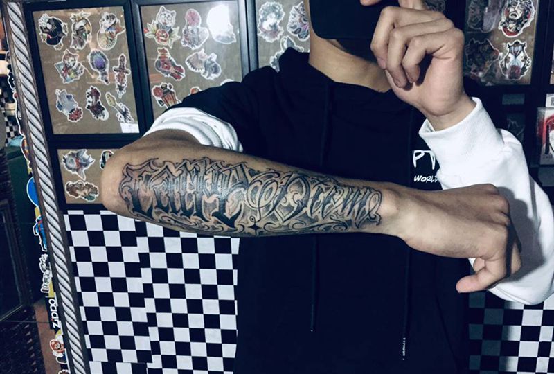 及时行乐奇卡诺纹身图片_手臂纹身图案