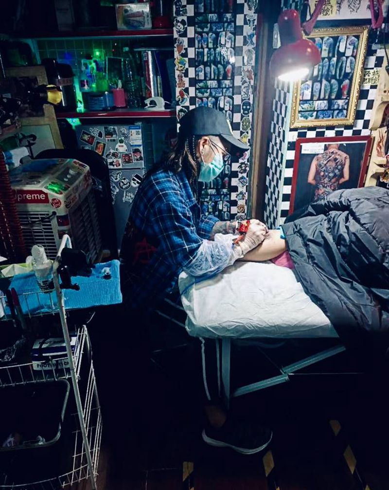 工作纹身图片_腿部纹身图案