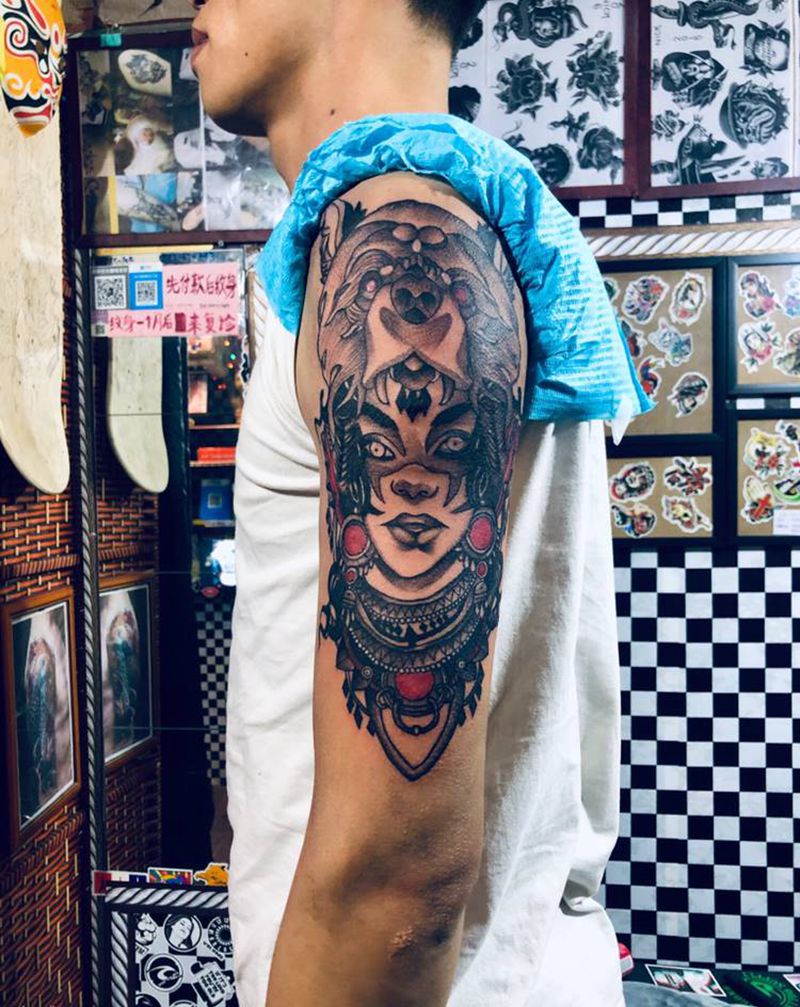 欧美女郎纹身图片_手臂纹身图案