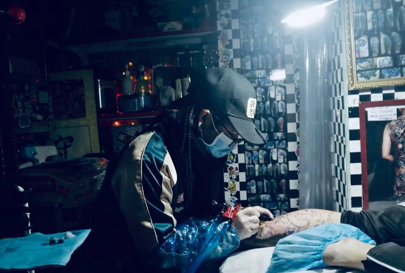 日常纹身图片_腿部纹身图案