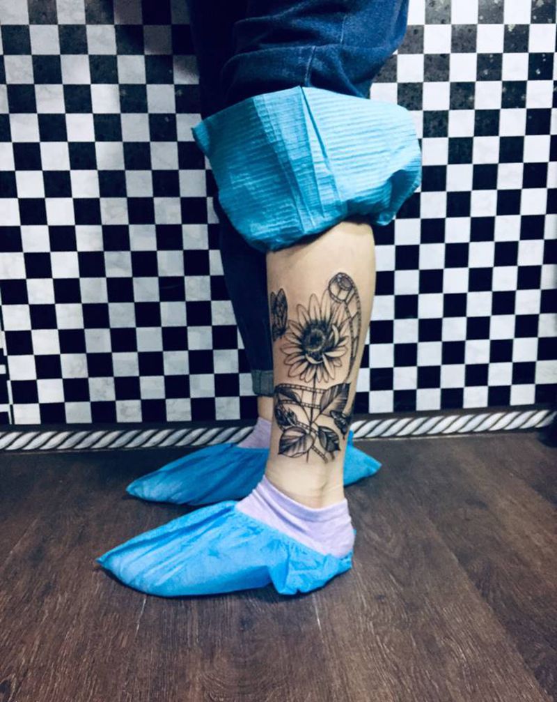 蝴蝶花纹身图片_腿部纹身图案